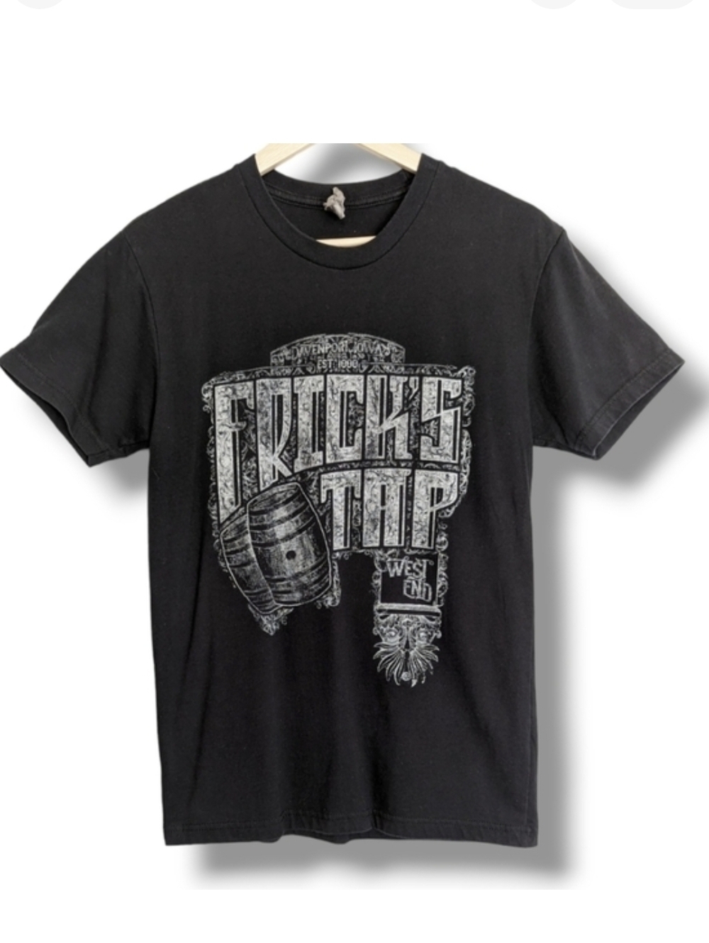 Frick's Tap Graphic Print Bar Tee T-shirt Small Black Local Iowa Pub
